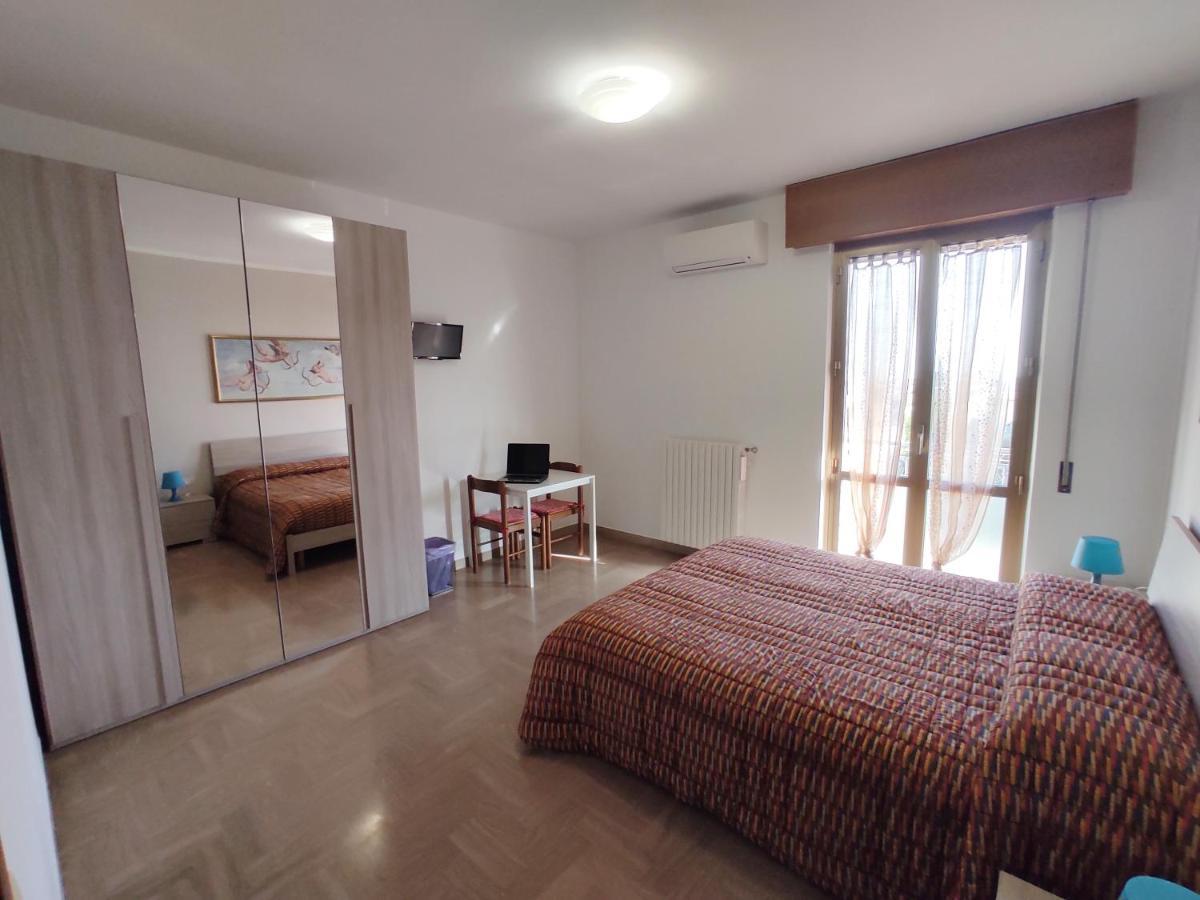 B&B Sunbeach San Benedetto del Tronto Exterior foto